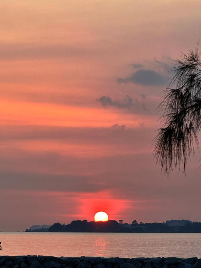Beach N Breeze Glamping Malacca Exterior photo